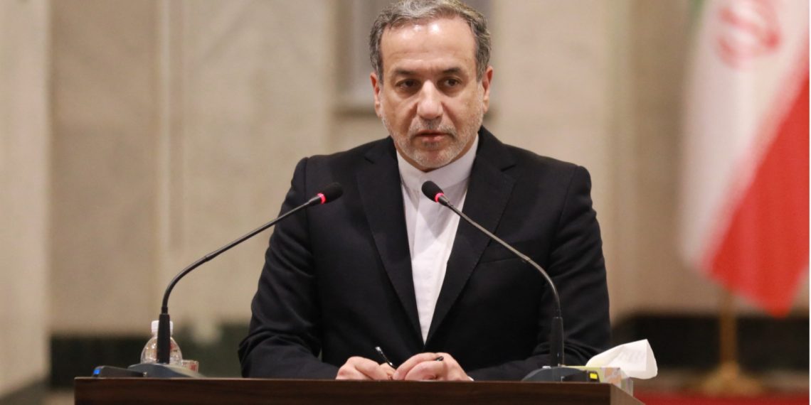 Menlu Iran Abbas Araghchi memperingatkan bahaya lingkungan akibat serangan AS-Israel terhadap fasilitas energi, termasuk risiko pencemaran udara, tanah, dan air.