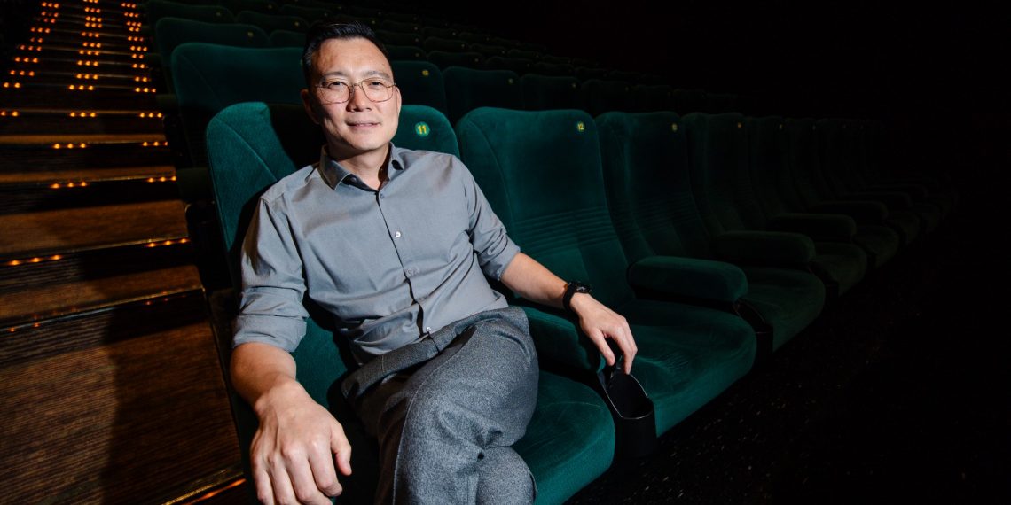Peter Surya Wijaya berbagi pandangan tentang pemilihan cerita, kolaborasi tim, dan kepercayaan penonton sebagai eksekutif produser film Ghosthing.
