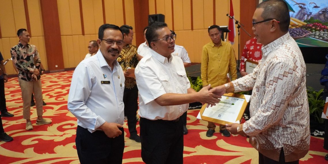Kementan menggelar Workshop Exit Strategy Proyek UPLAND bersama 14 bupati untuk memastikan keberlanjutan pertanian terpadu di dataran tinggi.