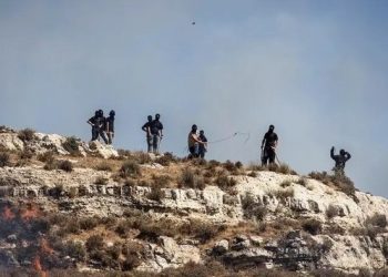 Kepolisian Israel menangkap 10 tersangka terkait serangan terhadap Wali Kota Prancis Bernard Baudoux dan fotografer AS Heidi Levine di Tepi Barat.