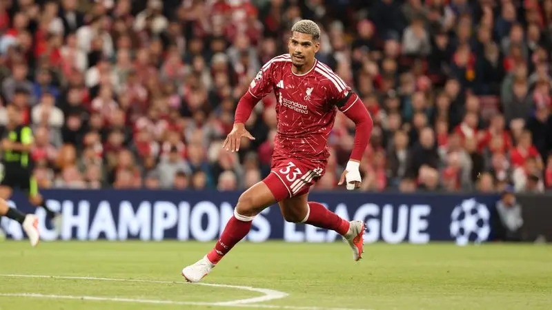Ronald Araujo mengaku nyaman di Liverpool, tetapi belum ingin terburu-buru membahas transfer permanen senilai £46 juta pada musim panas 2027.