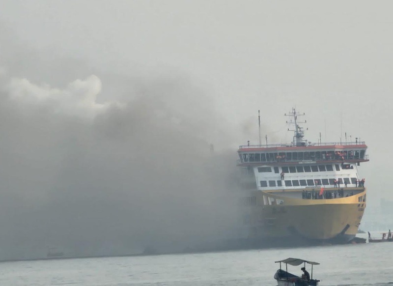 KMP Batumandi Terbakar, 420 Penumpang Selamat