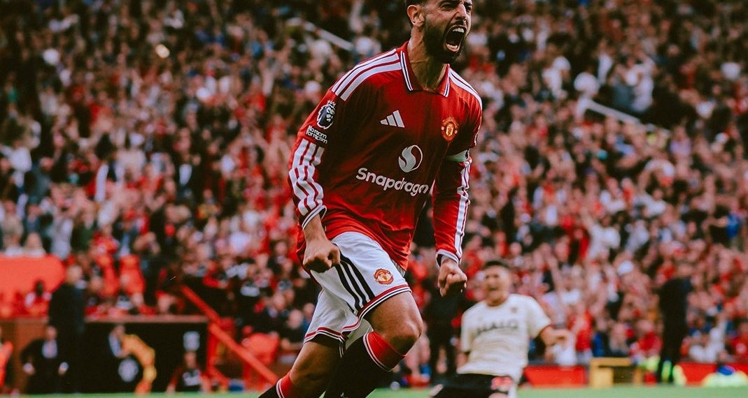 Bruno Fernandes mengkritik strategi pressing Manchester United setelah kalah 1-4 dari Como. Michael Carrick menegaskan tim harus memperbaiki pertahanan.