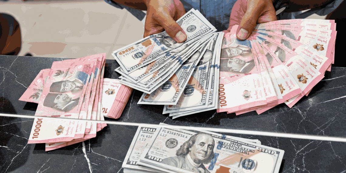 Rupiah Jebol Rp18 Ribu per Dolar AS, BI Turun Tangan Tahan Tekanan