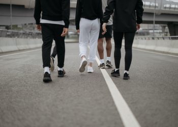 Jalan Kaki - pexels/studio cottonbro
