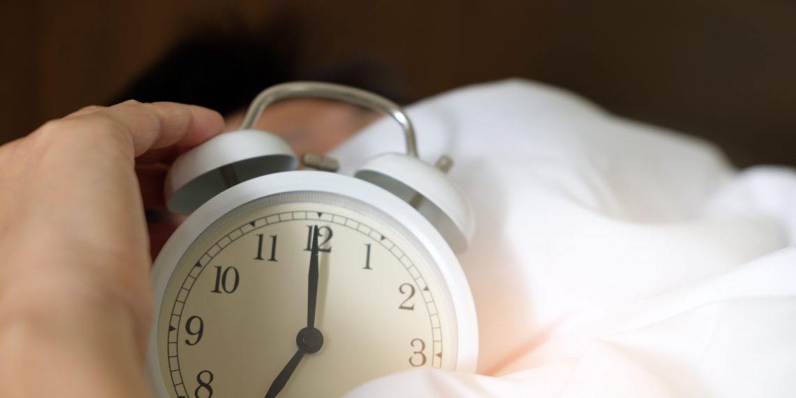 Alarm Pagi Hari - pexels/Acharaporn Kamornboonyarush