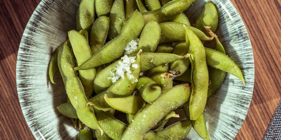 Edamame - pexels/khezez