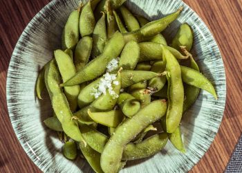 Edamame - pexels/khezez
