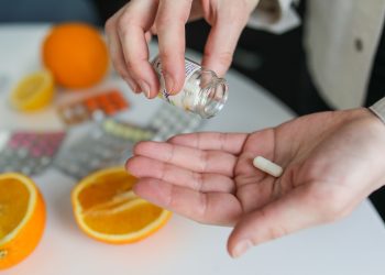 Konsumsi Vitamin - pexels/Polina Tankilevitch