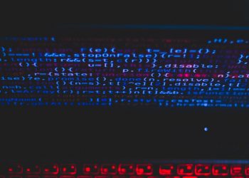 Masyarakat AS Marah Pusat Data AI Picu Meningkatnya Pencemaran Air dan Polusi Suara