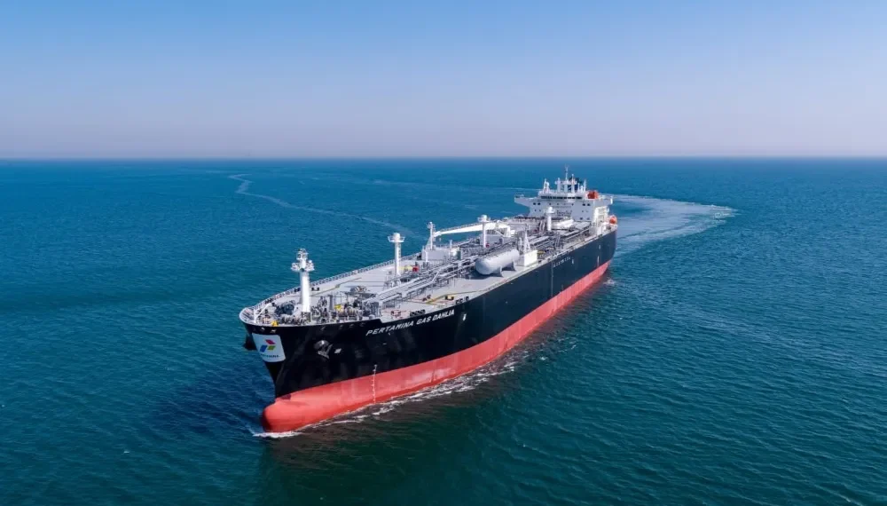 Iran Finally Clears Two Indonesian Tankers to Pass Strait of Hormuz