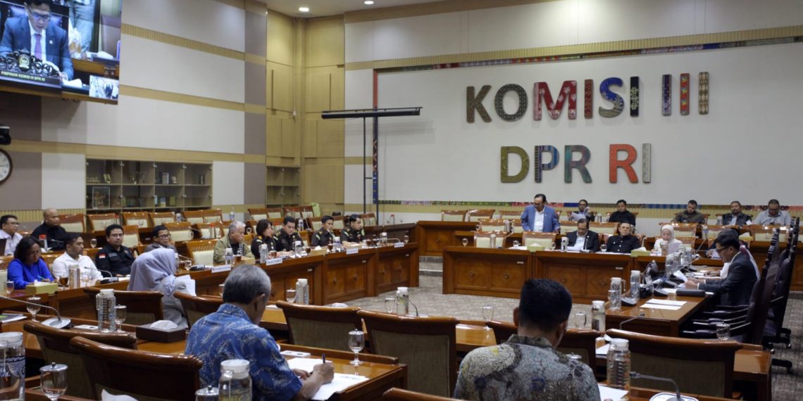 DPR RI