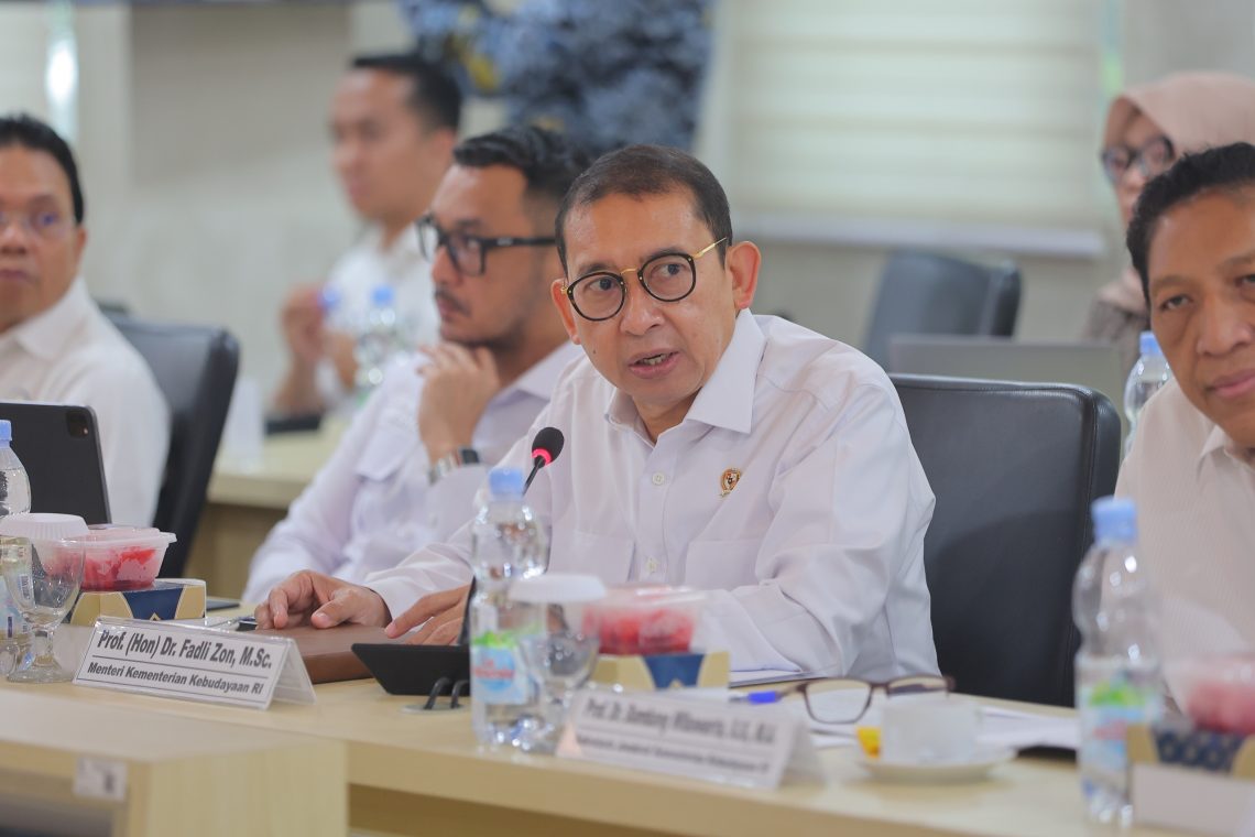 Hundreds of Indonesian Regional Languages at Risk, Senate Urges Faster Law