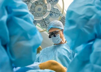 Chinese Man Lives With 1.3-KG Bladder Stone for 3 Years Before Surgery