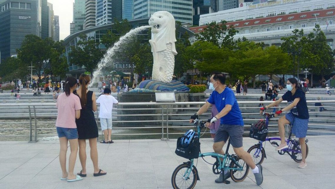 Singapore Reports 12,000 Weekly Covid-19 Cases as Infections Surge Again