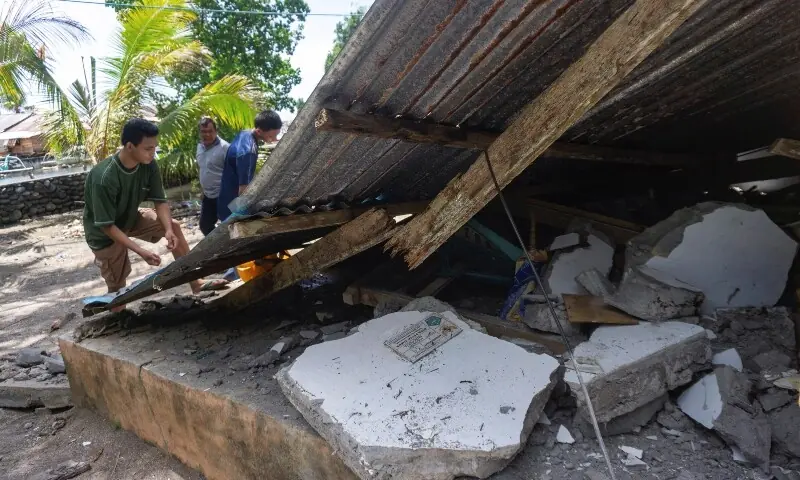 Magnitude 7.8 Philippines Quake Kills at Least 15, Triggers Tsunami Alerts Across Asia