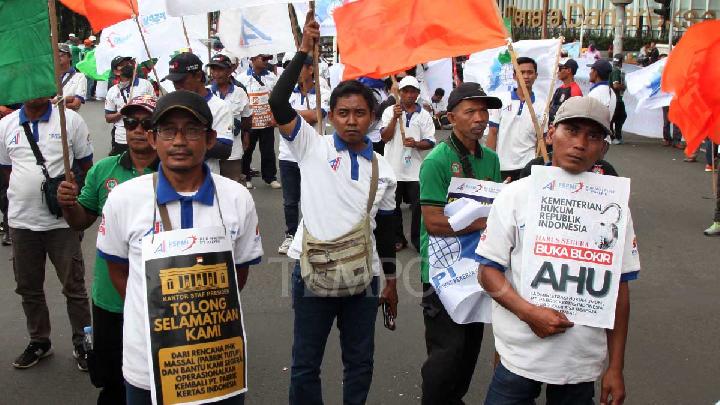 Over 6,500 Workers Lose Jobs as Layoffs Hit Mojokerto and Bandung