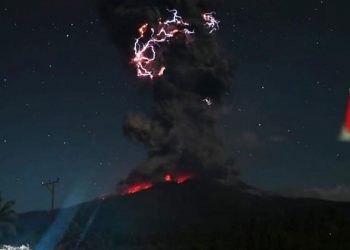 Mount Lewotobi Records Four Eruptions in a Day, Authorities Issue Warning