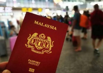 Woman Misses Flight After Toddler Doodles Dinosaurs in Passport