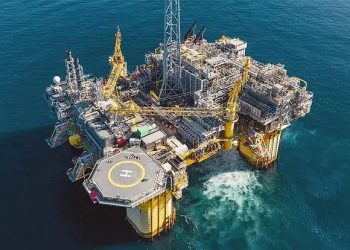 Oil Production at Risk After Norway Locks Out 1,000 Energy Workers