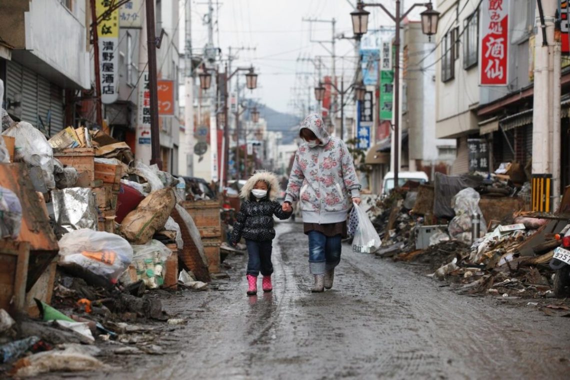 Tokyo to Fine Tourists on the Spot for Littering