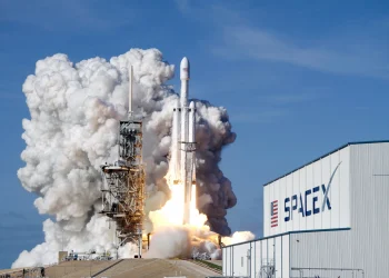 SpaceX Reportedly Prepares for IPO, Potentially Boosting Elon Musk’s Wealth
