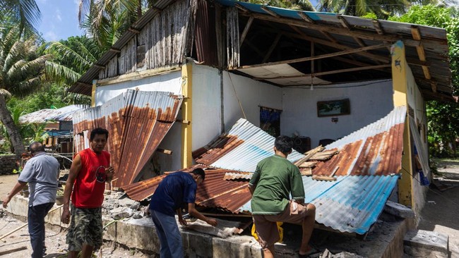 27 Houses, Two Churches Damaged in North Sulawesi After Magnitude 7.7 Earthquake