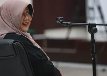 Doctor Tifa Rejects Peace Offer in Jokowi Diploma Defamation Trial