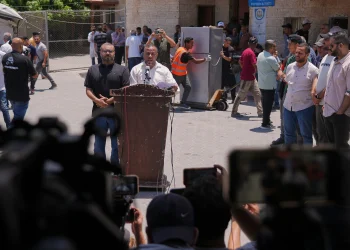 Hamas Dissolves Gaza Government, Paving Way for Civil Administration