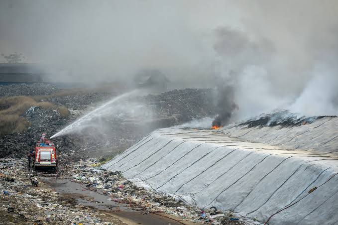 Fire at Indonesia Landfill Enters Day 10, Only 5% of Hotspots Remain