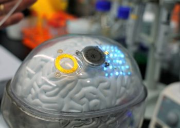 China Performs World’s First Commercial Brain Chip Implant, Overtakes Neuralink