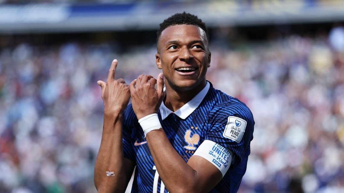 Mbappé Nears Messi After Reaching 18 World Cup Goals in Just 18 Games