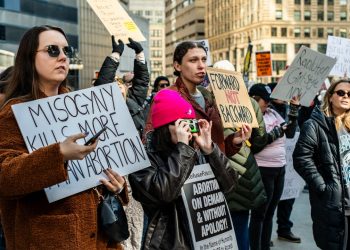 9 Signs of Misogyny That Often Go Unnoticed