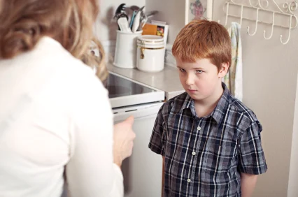 Don’t Scold Right Away: 6 Ways to Teach Children Honesty After They Lie