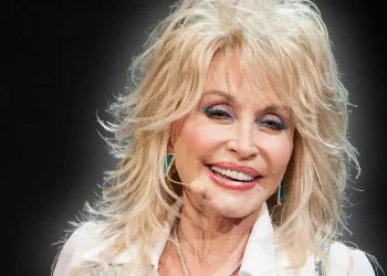 Dolly Parton Dies at 80 After Brief Battle With Cancer