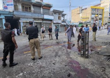 14 Killed After Suicide Bomber Targets Pakistan Peace Protest