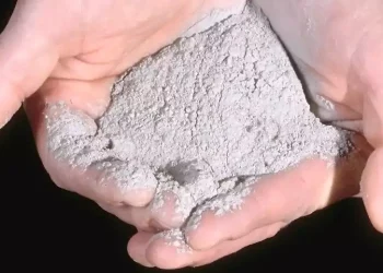 Anak Krakatau Ash Can Harm Lungs, Eyes and Skin