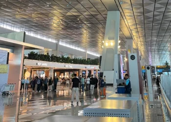 Soekarno-Hatta Airport Closure Strands Passengers in Singapore