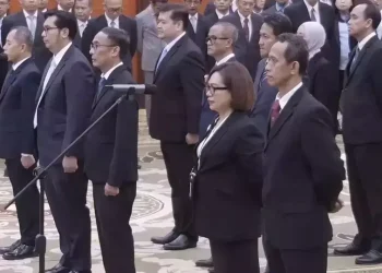 Finance Minister Suahasil Nazara inaugurates 14 Finance Ministry officials in Jakarta on Monday, Sept. 21, 2026. (B Universe Photo/Addin Anugrah Siwi)