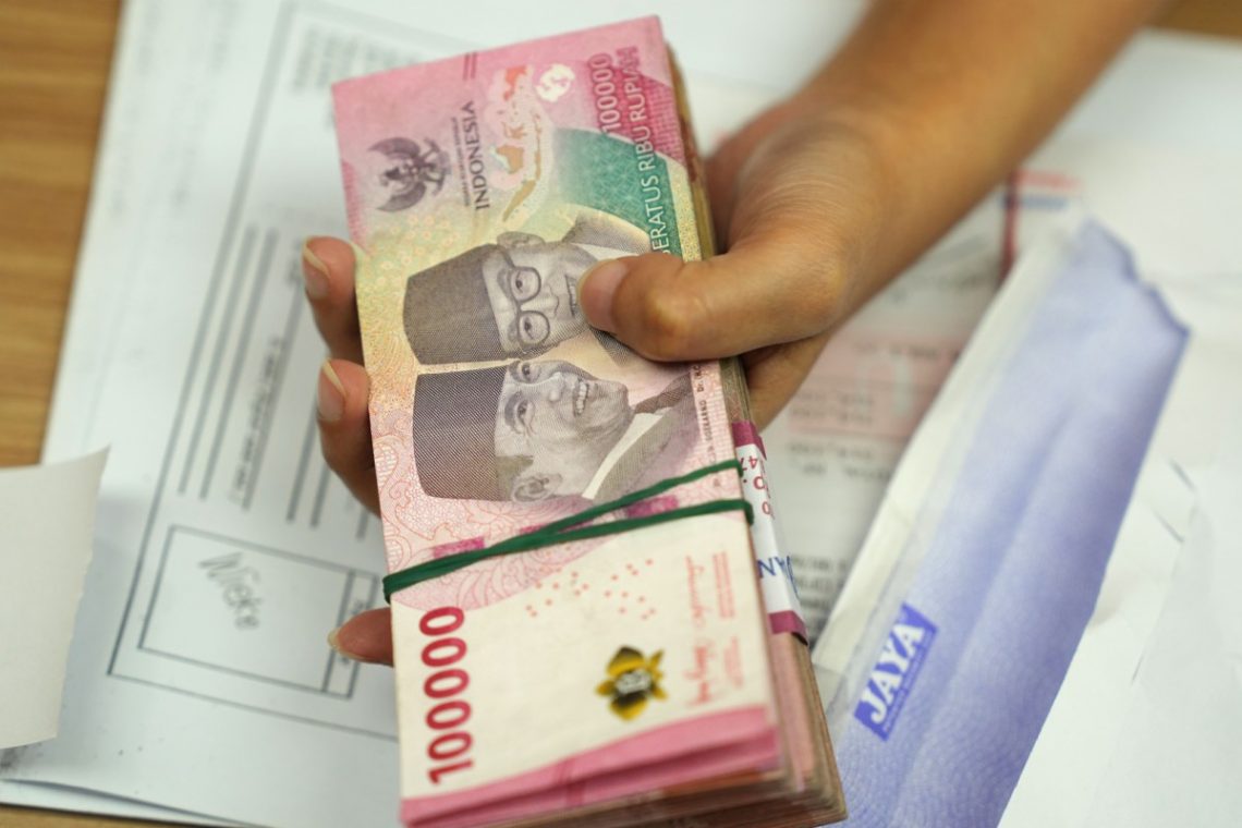 Rupiah Falls Back to Rp18,000, BI Explains What’s Driving It