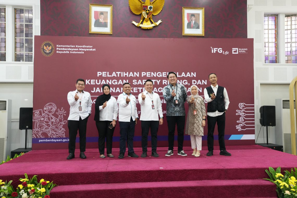 Ruang Amal Indonesia and IFG Life Train Deaf Online Motorcycle Drivers
