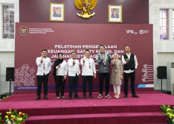 Ruang Amal Indonesia and IFG Life Train Deaf Online Motorcycle Drivers