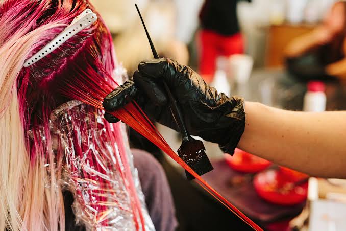 Does Hair Dye Really Increase Breast Cancer Risk?
