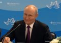 Russian President Vladimir Putin laughed while listening to Indonesian President Prabowo Subianto’s remarks during a lunch hosted in Vladivostok, Russia, on Thursday (03/09/2026). (Presidential Secretariat YouTube)