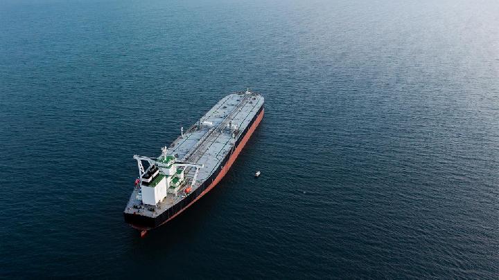Oil Prices Fall to US$109 as Trump Considers Easing Russia Sanctions