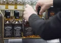 Alcohol Entrepreneur Admits Giving Rp30 Million to Customs Official
