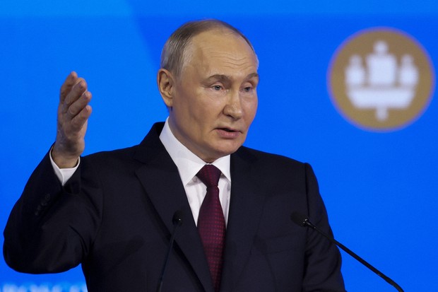 Russia Warns NATO It Could Use Nuclear Weapons Over Kaliningrad