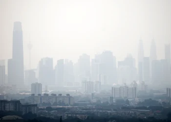 Malaysia Lawmaker Threatens Legal Action Against Indonesia Over Haze Crisis