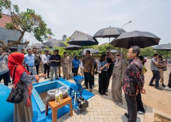 The Special Committee on Corporate Social and Environmental Responsibility of the Jakarta Provincial Council (DPRD) inspected a communal biodigester-based organic waste processing facility—developed by Bank Jakarta—at the Rorotan Simple Rental Flats in Cilincing, North Jakarta, on Monday (October 7, 2026). Bank Jakarta