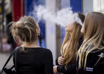 How to Help a Child Overcome Nicotine Addiction